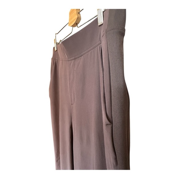 Athleta Women's Brooklyn Brown Ankle Pants with side detail - Picture 3 of 9